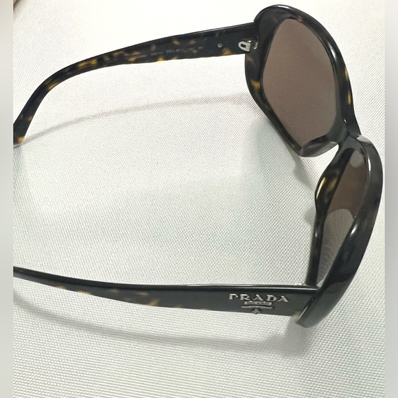 Authentic Prada Women’s Brown Rectangle Sunglasses - Picture 10 of 10